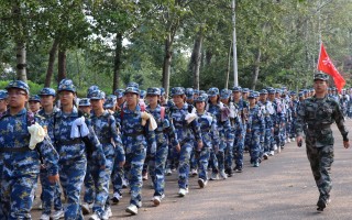 山东科技大学军训时间 山东科技大学济南校区举行2021级新生开学典礼暨军训开训仪式