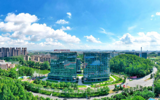 佛山派的科技 佛山市派欧尼光电科技取得采光长城瓦专利，增大屋内阳光照射面积